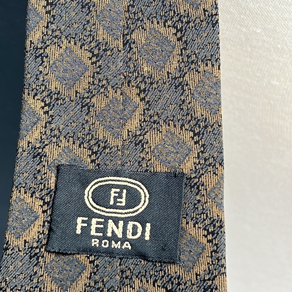CLASSIC FENDI ROMA TIE - Picture 6 of 6